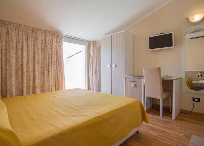 Fabricia Ξενοδοχείο 4*