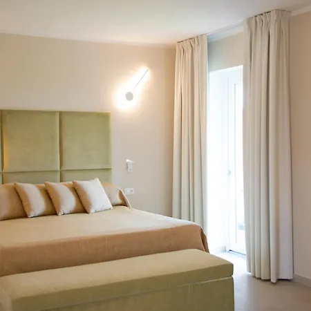 Fabricia Hotel 4*